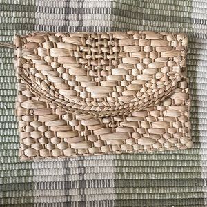 Raffia envelop clutch